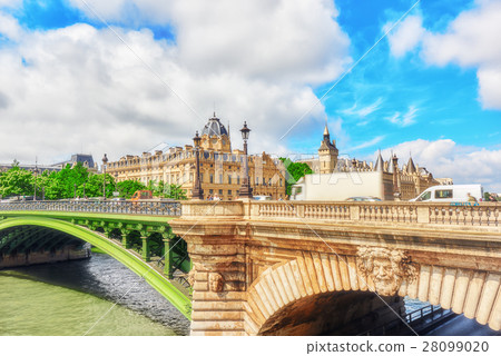 River Seine,Registry of the Paris Commercial Court River Seine,Registry of the Paris Commercial Court 28099020