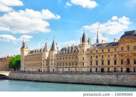 Castle - Prison Concierges Castle - Prison Concierges 28099060