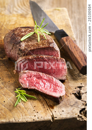 steak 28100984