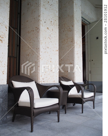 Resort hotel's terrace 28101912