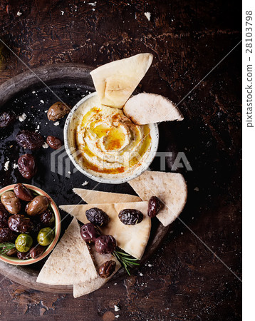Hummus with Olives 28103798