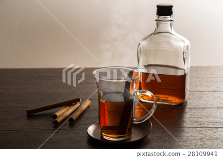 Hot whiskey 28109941