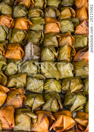 Stuffed Dough Pyramid,Thai dessert Stuffed Dough Pyramid,Thai dessert 28115062