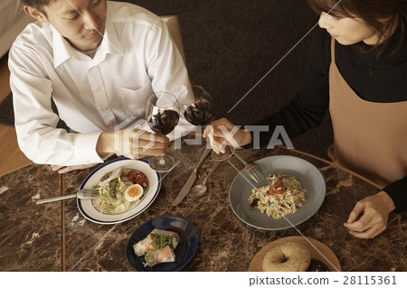 Tower apartment lunch couple 28115361
