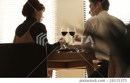 Tower apartment lunch couple Tower apartment lunch couple 28115375