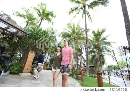 Honeymoon in Hawaii 28116916