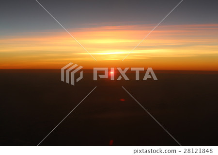 Sunrise of altitude 11,800 meters Sunrise of altitude 11,800 meters 28121848