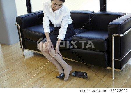 High heels, legs, foot pain High heels, legs, foot pain 28122622