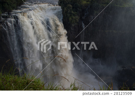 Victoria Fall - Watch from the walking path (Zimbabwe, Zambia) 28123509