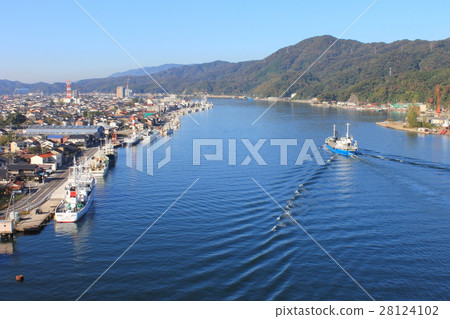 Sakaiminato市和污水處理系統的城市景觀 - 從大阪分公司的視圖 28124102