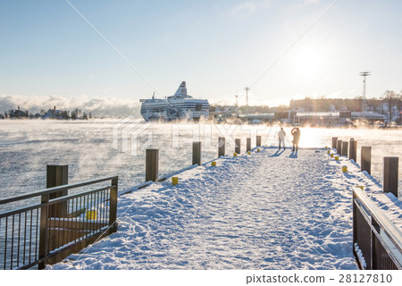 Storm gyrp at the harsh cold Helsinki · Eterra port Storm gyrp at the harsh cold Helsinki · Eterra port 28127810