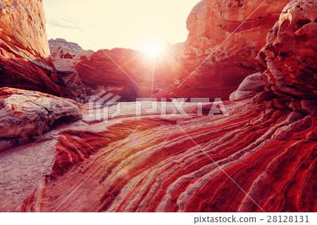 White pocket 28128131