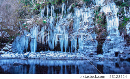 Misotsuchi icicle 28128324