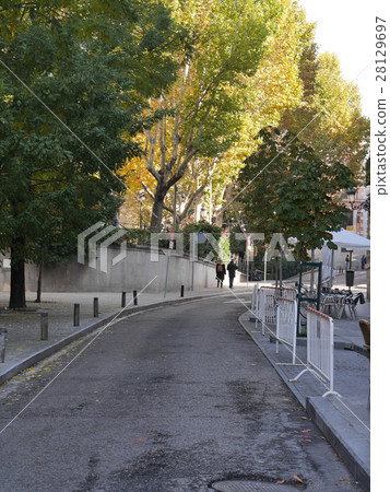 Spain Spain 28129697