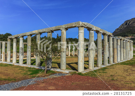ruins of palaistra in ancient Messena, Peloponnese ruins of palaistra in ancient Messena, Peloponnese 28131725