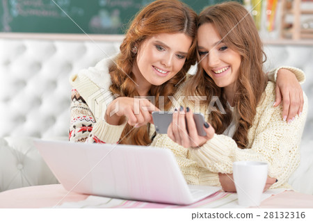 two beautiful young women 28132316