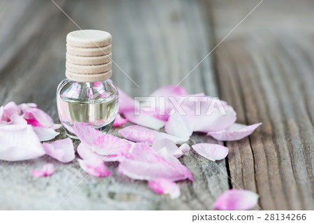 Rose essential oil 28134266