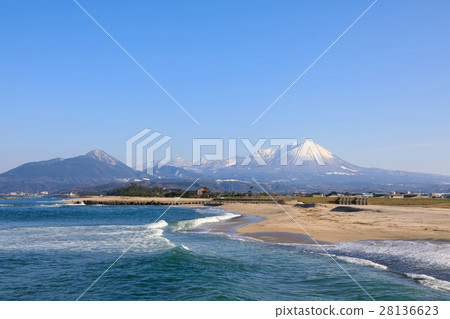 Oyama in winter and Japan Sea (Tottori) 28136623