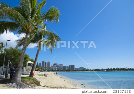 Ala moana beach 28137138