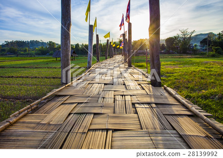 bamboo bridge of zuetongpe in maehongson thailand 28139992