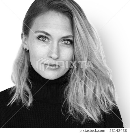 Woman Cheerful Studio Portrait Concept Woman Cheerful Studio Portrait Concept 28142488