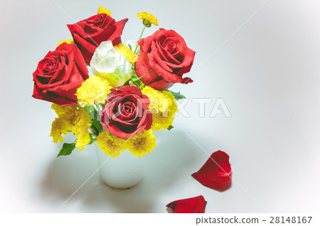 Vase of Roses bouquet on white background 28148167