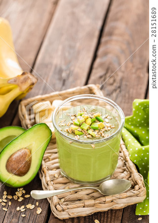 Avocado and banana smoothie with oats Avocado and banana smoothie with oats 28151689