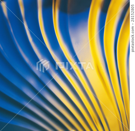 Glass material 28152805