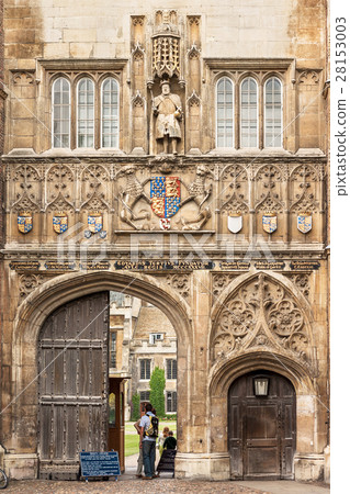 Great Gate in Trinity College. Cambridge, UK 28153003