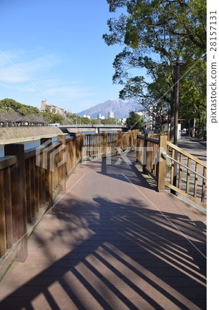 Sakurajima (I hope from the banks of the Kodogawa River) Sakurajima (I hope from the banks of the Kodogawa River) 28157131