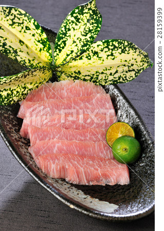 Hand-cut thick cut pine Hand-cut thick cut pine 28159399