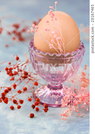 Easter egg, spring red and pink small flowers 28167465