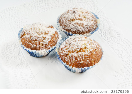 fresh cakes 28170396