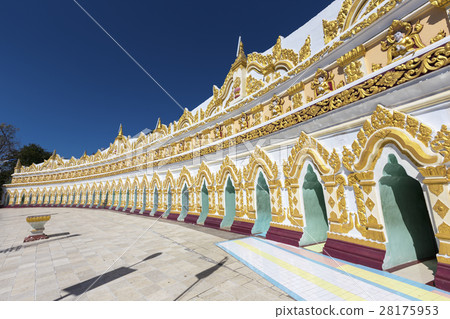 Umin Thounzeh temple in myanmar Umin Thounzeh temple in myanmar 28175953