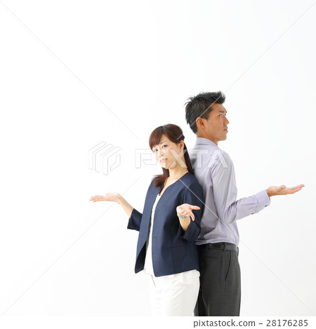 生活方式的中年男人和女人 28176285