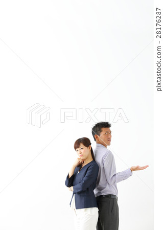 生活方式的中年男人和女人 28176287