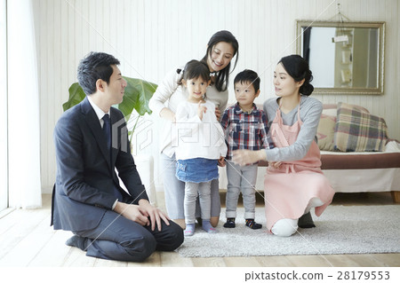 Babysitter and children and parents Babysitter and children and parents 28179553