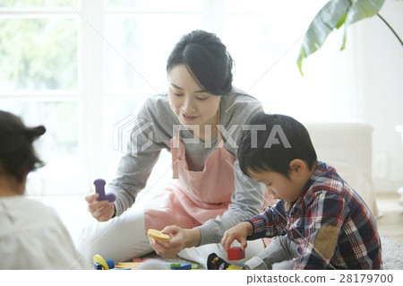 Babysitter and children Babysitter and children 28179700