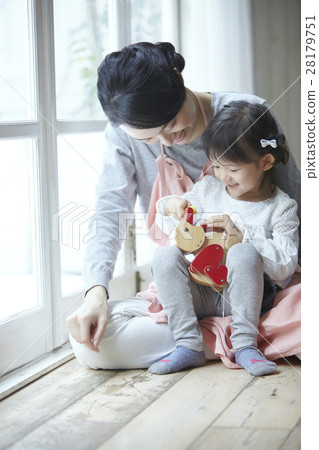 保姆和孩子 保姆和孩子 28179751