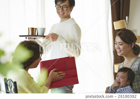 Mother-in-law's visit 28180382