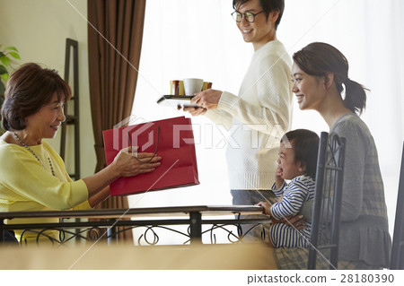 婆婆的訪問 28180390