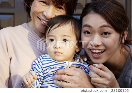 Babies and families Babies and families 28180505