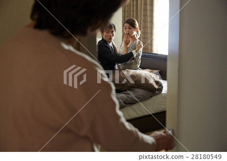 父母過度干涉 父母過度干涉 28180549