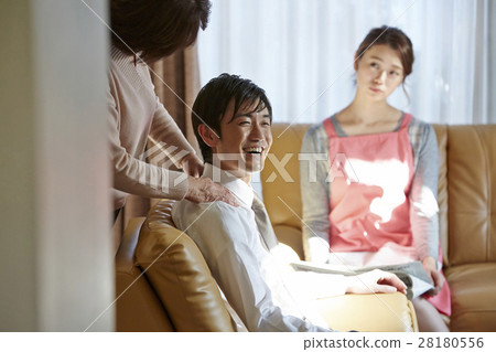 Mazakon husband 28180556