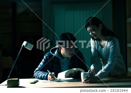Student in the study room Student in the study room 28181944