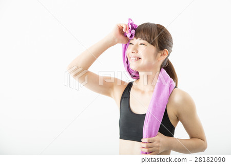 Young woman in sportswear Young woman in sportswear 28182090