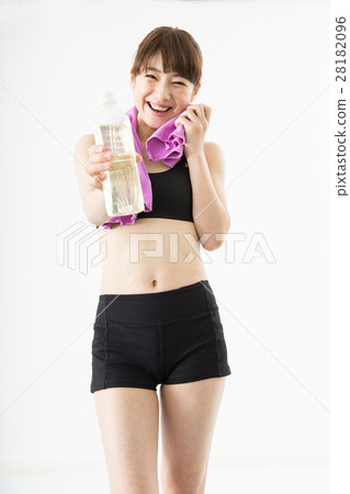 Young woman in sportswear Young woman in sportswear 28182096
