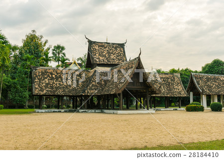 Wat Ton Kain, Old wooden temple in Chiang Mai  28184410