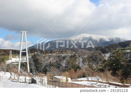 Kokonoe "Yume" Snowy Bridge over the Suspension Bridge Kokonoe "Yume" Snowy Bridge over the Suspension Bridge 28185228