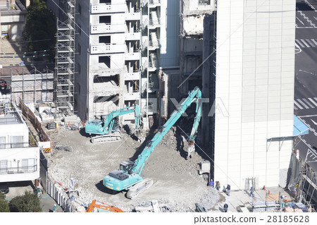 建築物拆遷基礎地面挖掘鳥眼重型機械施工機器東京市中心頂部噴水 28185628